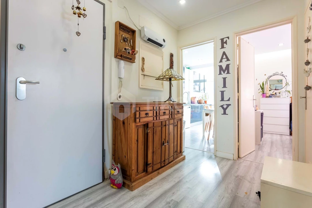 Apartamento T2 para Venda em Algueirão-Mem Martins Foto 2