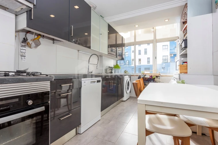 Apartamento T2 para Venda em Algueirão-Mem Martins Foto 3