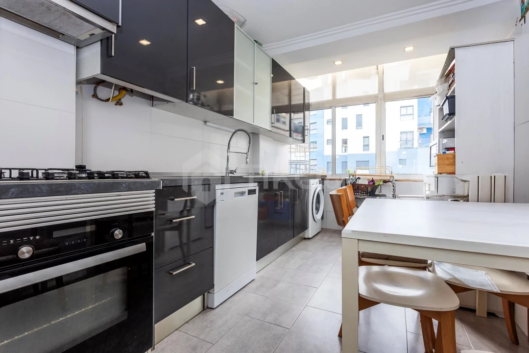 Apartamento T2 para Venda em Algueirão-Mem Martins Foto 6