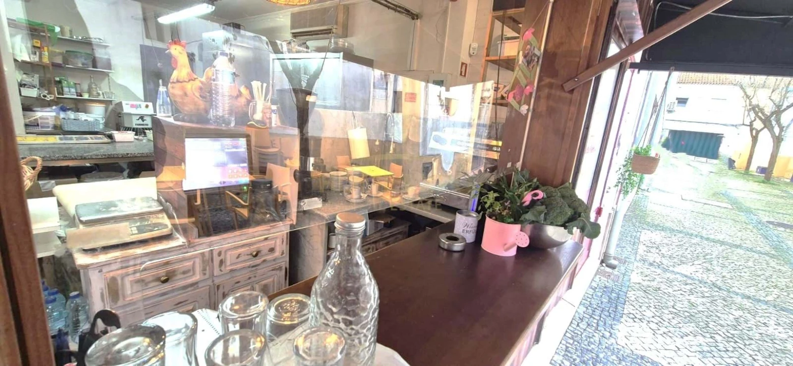 Negócio para Venda em Almeirim Foto 2