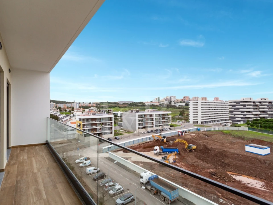 Apartamento T3 para Venda em Carnaxide e Queijas Foto 30