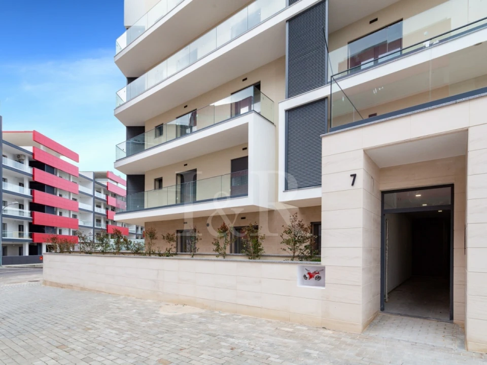 Apartamento T3 para Venda em Carnaxide e Queijas Foto 37