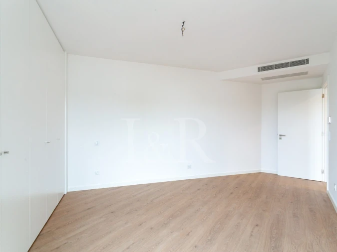 Apartamento T3 para Venda em Carnaxide e Queijas Foto 21