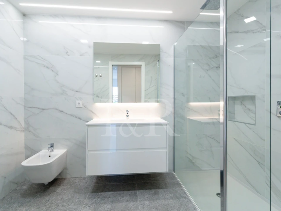 Apartamento T3 para Venda em Carnaxide e Queijas Foto 22