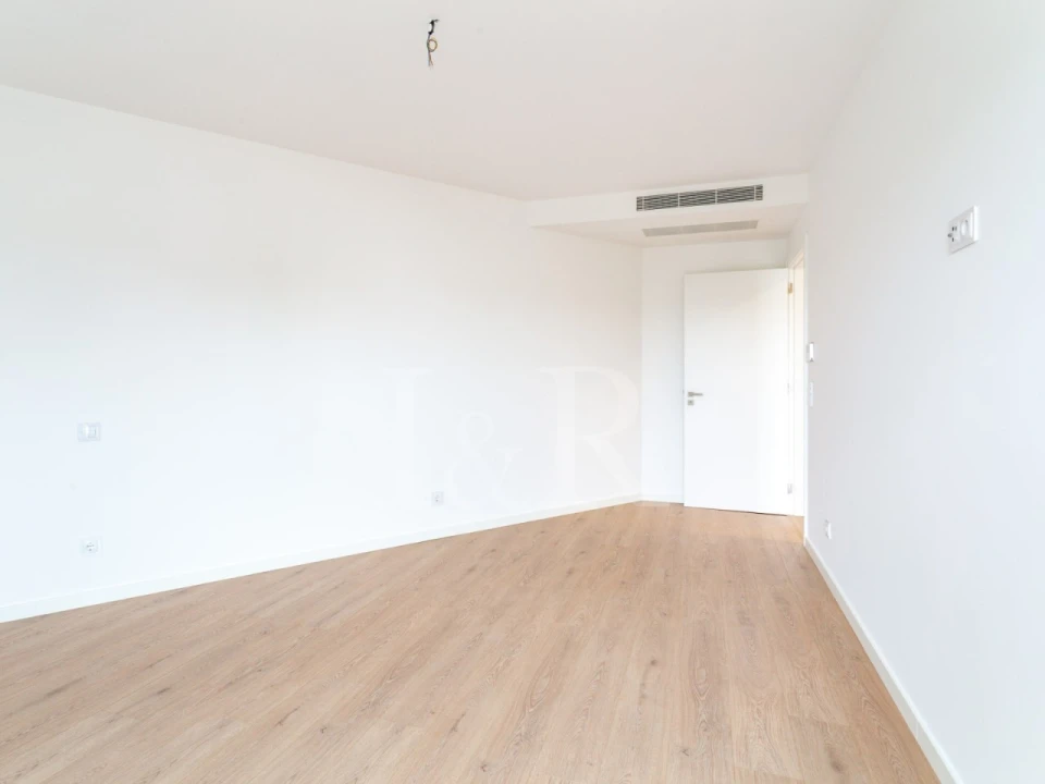 Apartamento T3 para Venda em Carnaxide e Queijas Foto 30