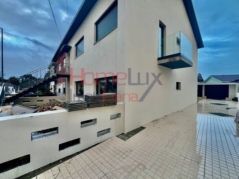 Moradia T3 para Venda em Aguas Santas Foto 22