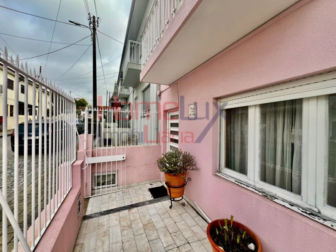 Moradia T3 para Venda em Rio Tinto Foto 4