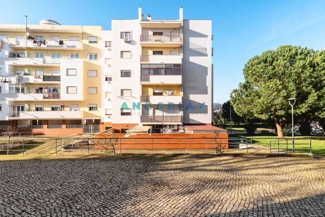 Apartamento T3 para Venda em Setubal (São Sebastião) Foto 1