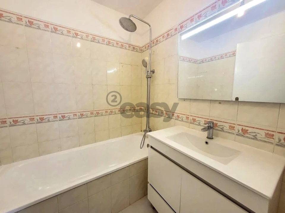 Apartamento T2 para Venda em Algueirão-Mem Martins Foto 17