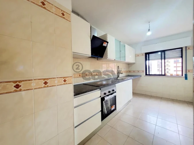 Apartamento T2 para Venda em Algueirão-Mem Martins Foto 3