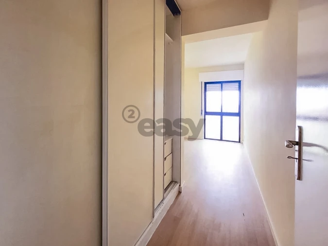 Apartamento T2 para Venda em Algueirão-Mem Martins Foto 7