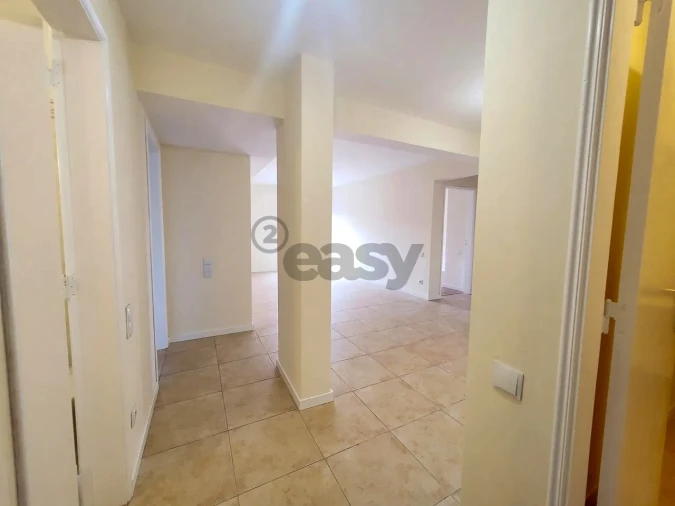 Apartamento T2 para Venda em Algueirão-Mem Martins Foto 14