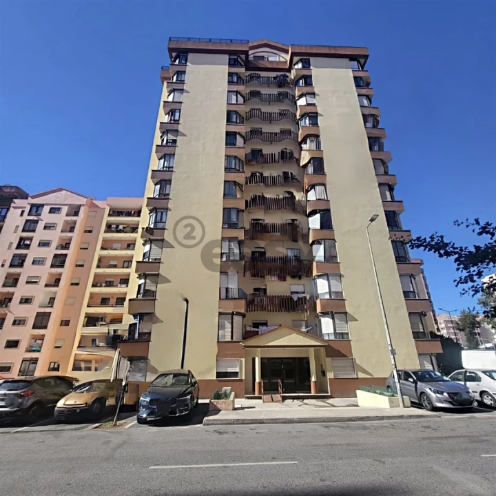 Apartamento T2 para Venda em Algueirão-Mem Martins Foto 6