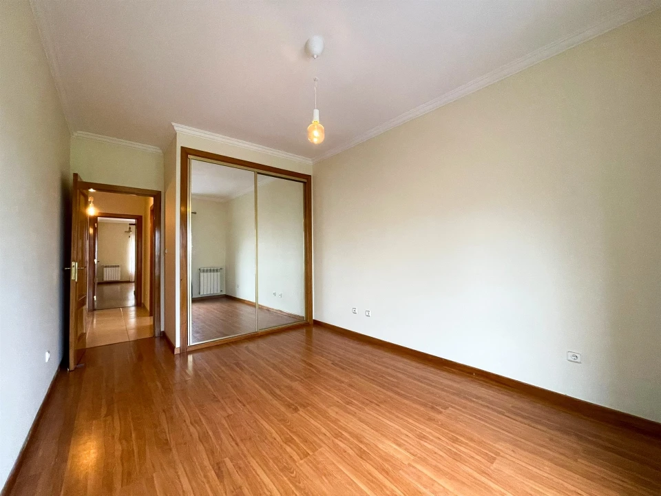 Apartamento T2 para Arrendamento em Póvoa de Santa Iria e Forte da Casa Foto 16