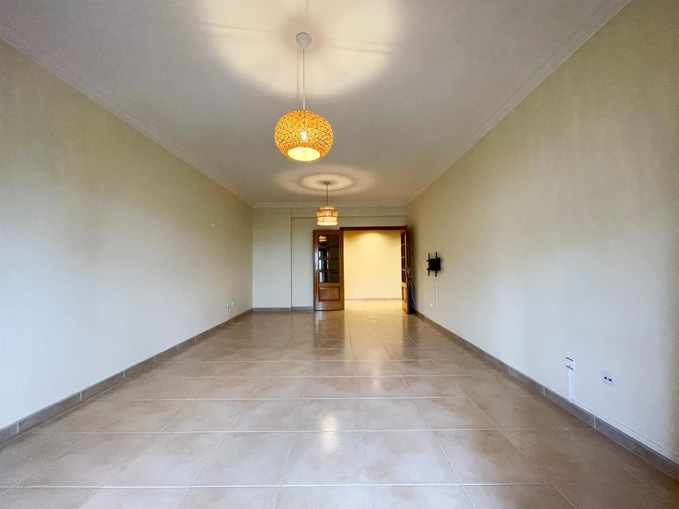 Apartamento T2 para Arrendamento em Póvoa de Santa Iria e Forte da Casa Foto 2