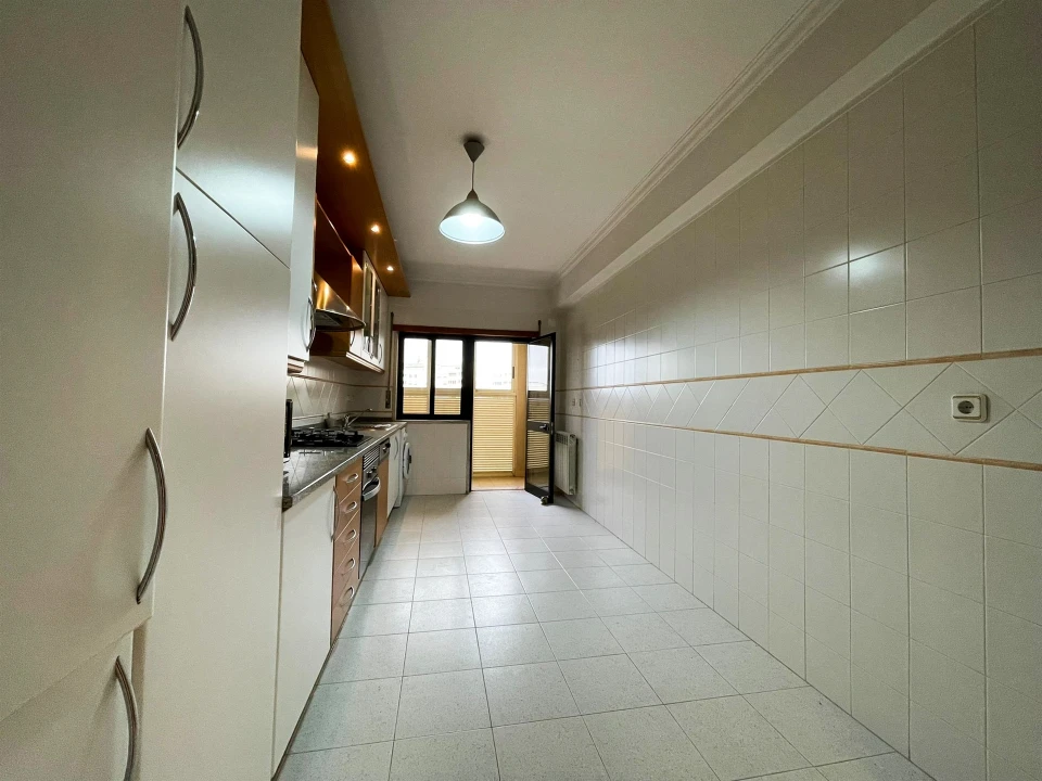 Apartamento T2 para Arrendamento em Póvoa de Santa Iria e Forte da Casa Foto 12