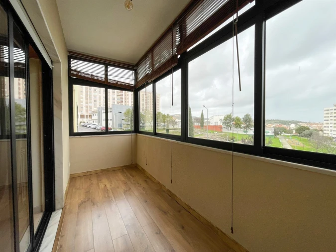 Apartamento T2 para Arrendamento em Póvoa de Santa Iria e Forte da Casa Foto 8
