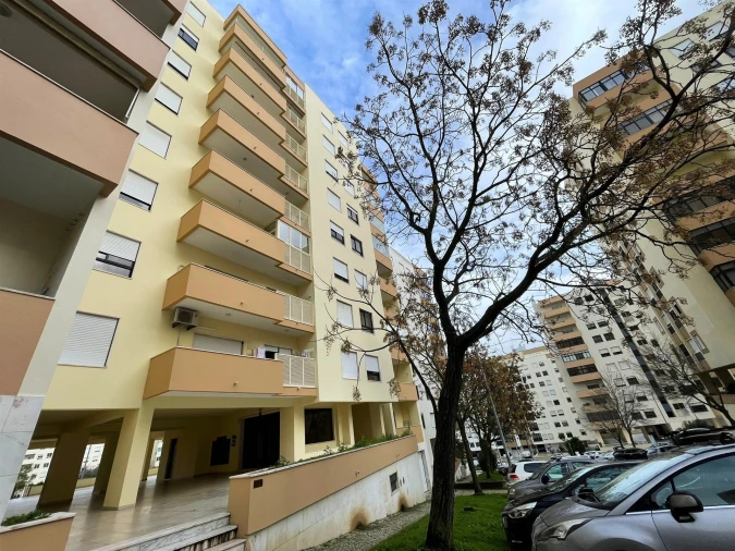 Apartamento T2 para Arrendamento em Póvoa de Santa Iria e Forte da Casa Foto 3