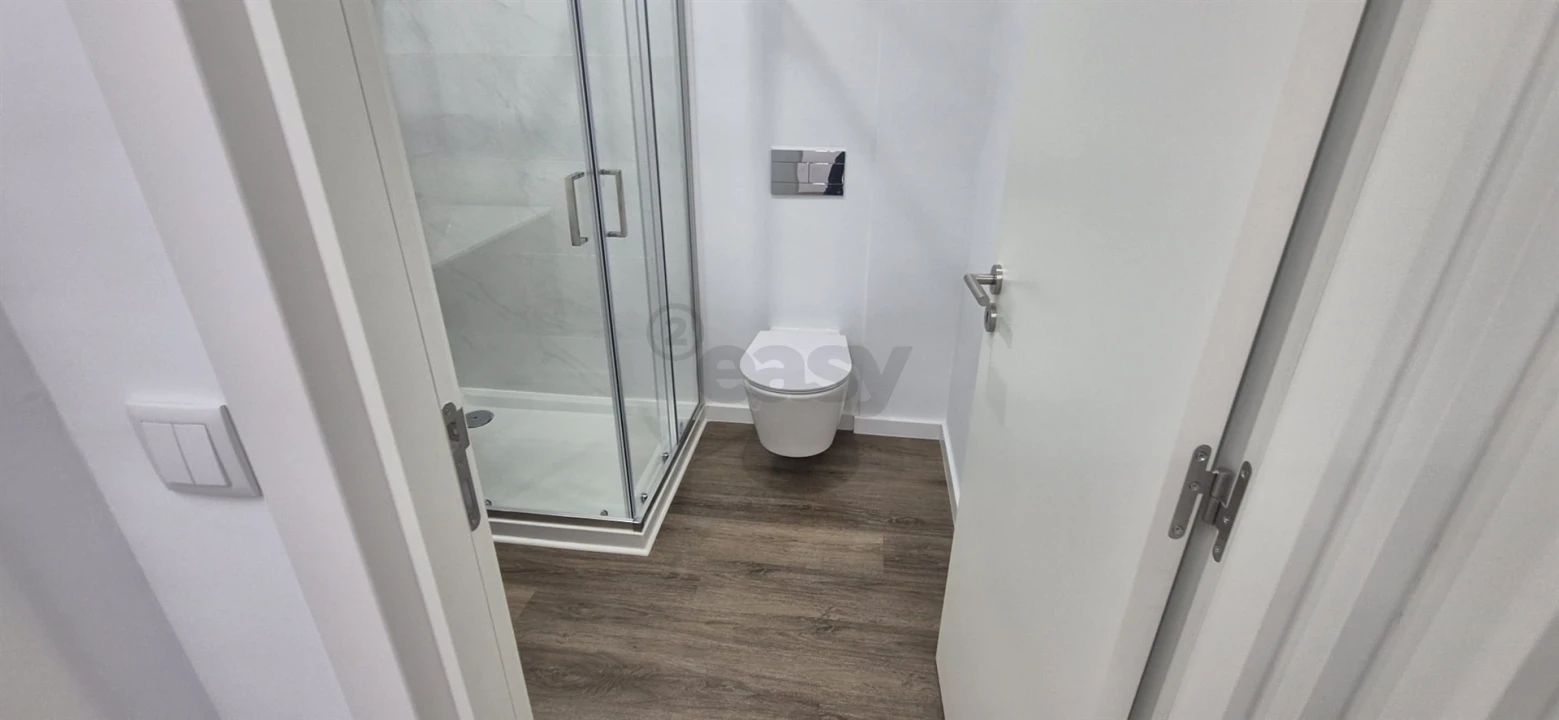 Apartamento T2 para Venda em Póvoa de Santo Adrião e Olival Basto Foto 17