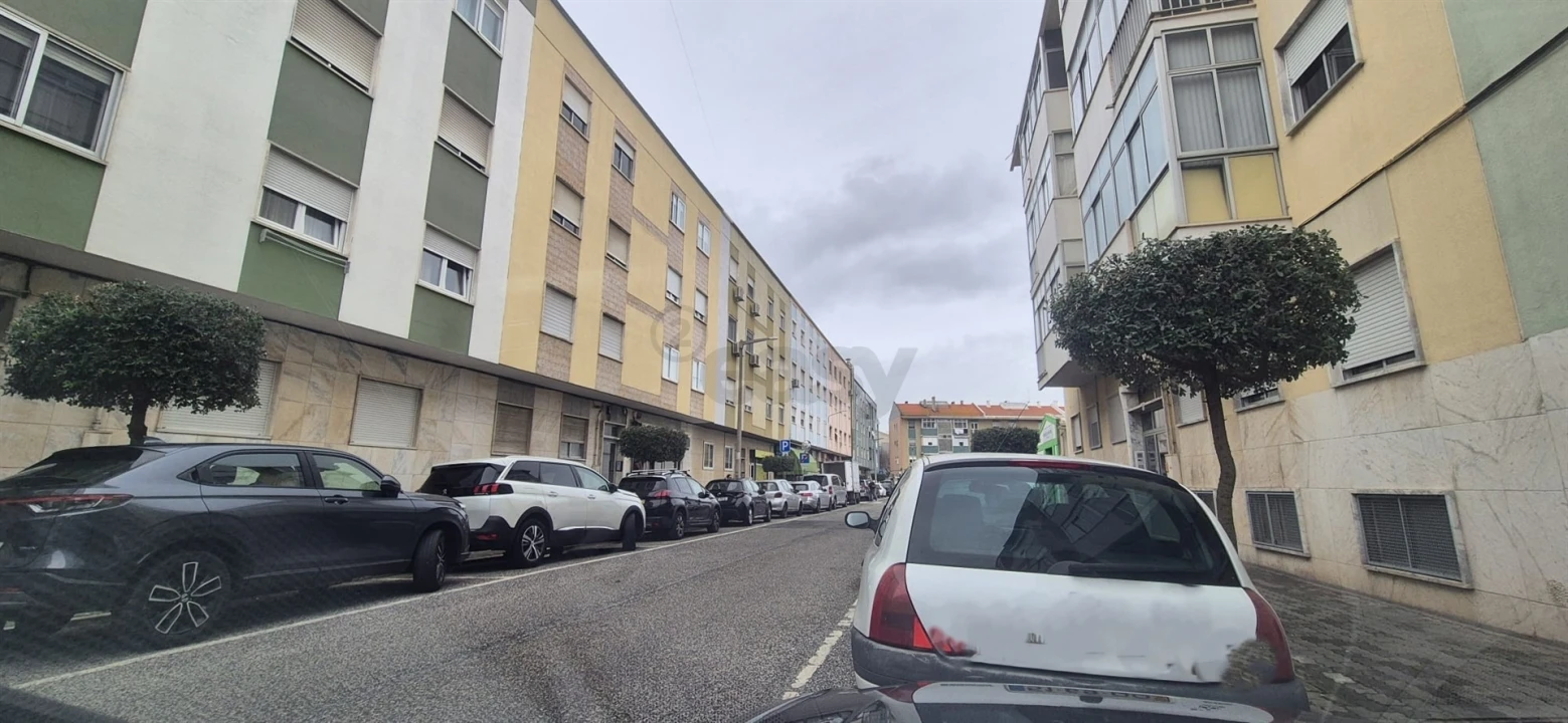 Apartamento T2 para Venda em Póvoa de Santo Adrião e Olival Basto Foto 26