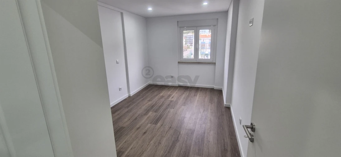 Apartamento T2 para Venda em Póvoa de Santo Adrião e Olival Basto Foto 13