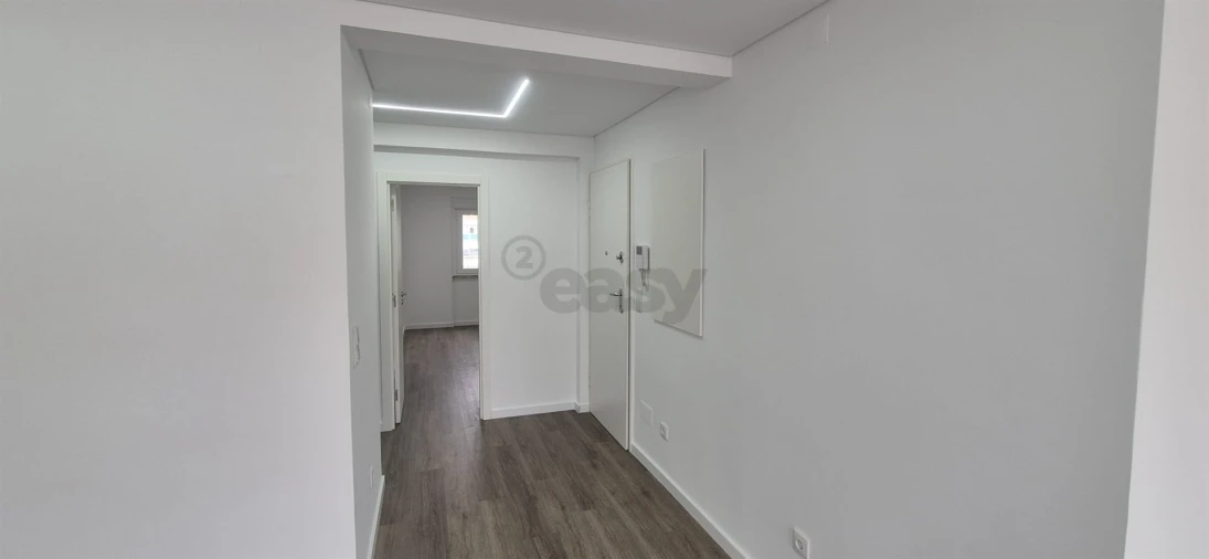 Apartamento T2 para Venda em Póvoa de Santo Adrião e Olival Basto Foto 12