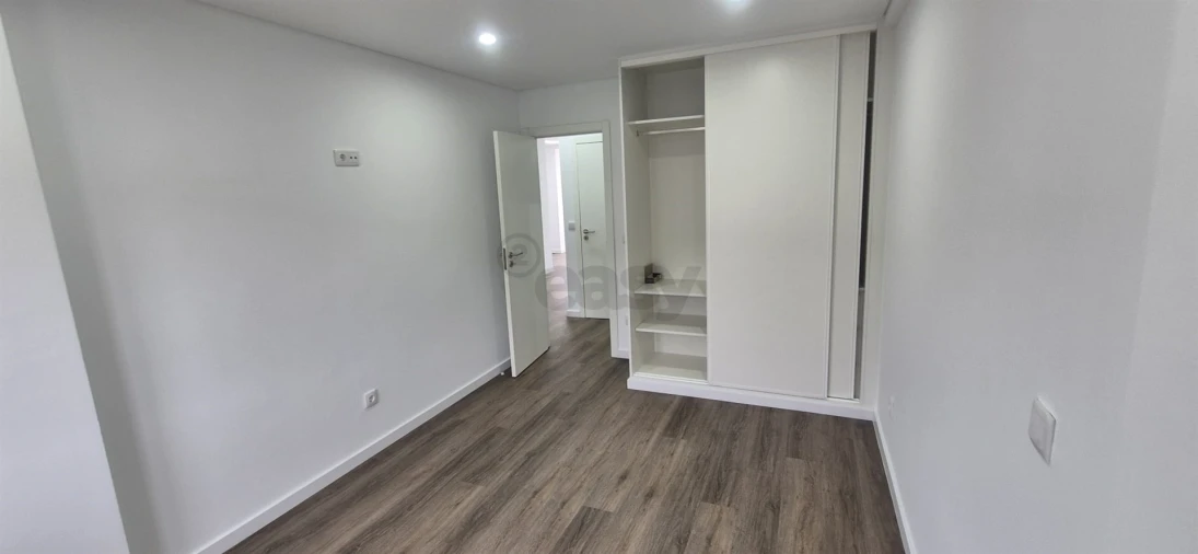 Apartamento T2 para Venda em Póvoa de Santo Adrião e Olival Basto Foto 16