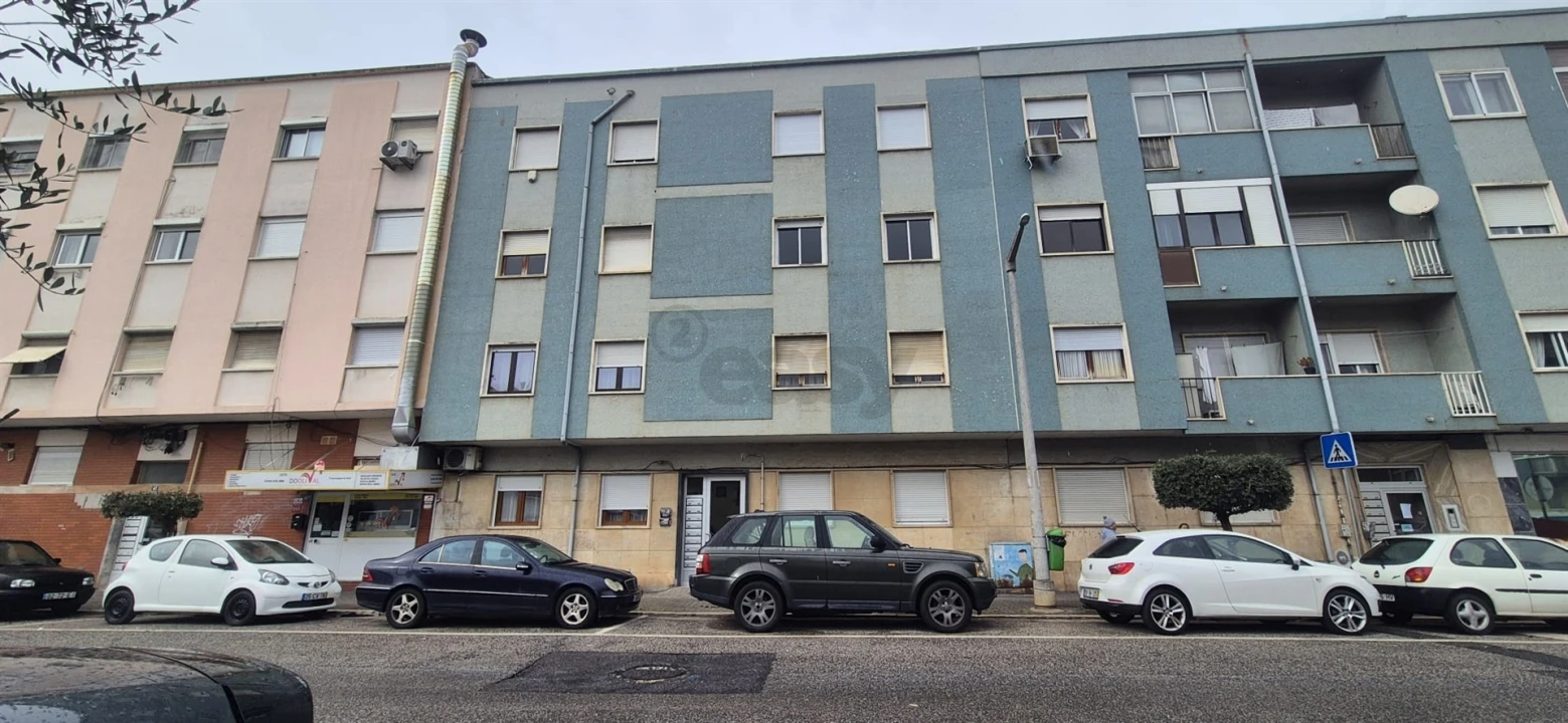 Apartamento T2 para Venda em Póvoa de Santo Adrião e Olival Basto Foto 28