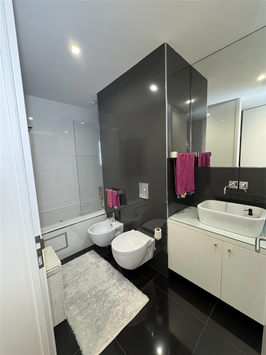 Apartamento T3 para Venda em Arcozelo Foto 24