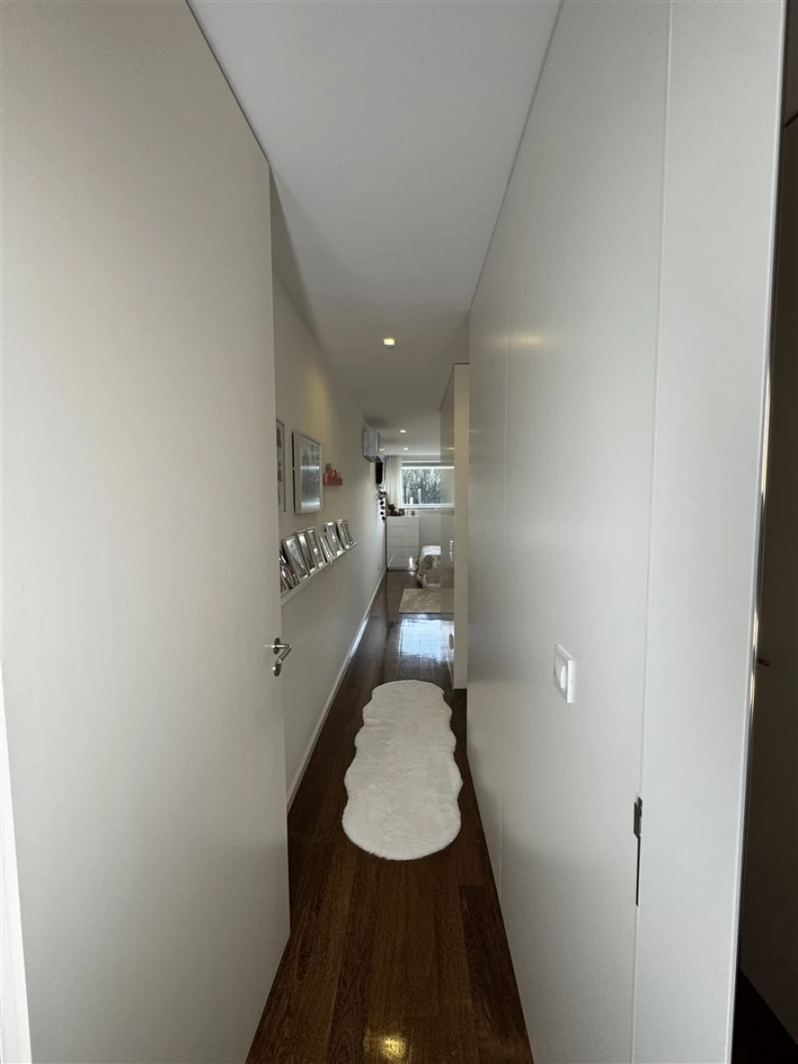 Apartamento T3 para Venda em Arcozelo Foto 26