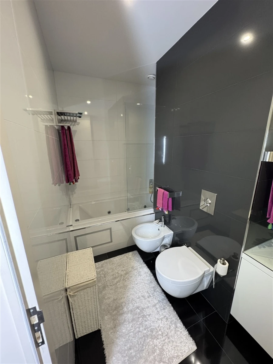 Apartamento T3 para Venda em Arcozelo Foto 25