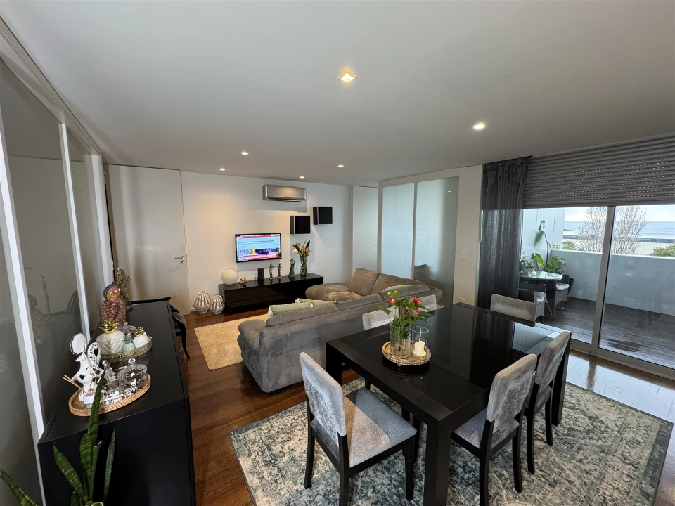 Apartamento T3 para Venda em Arcozelo Foto 15