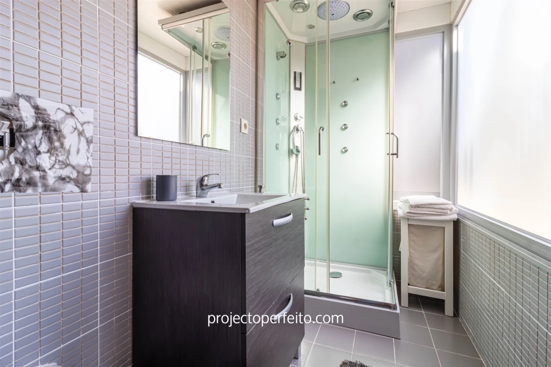 Moradia T4 para Venda em Anta e Guetim Foto 16