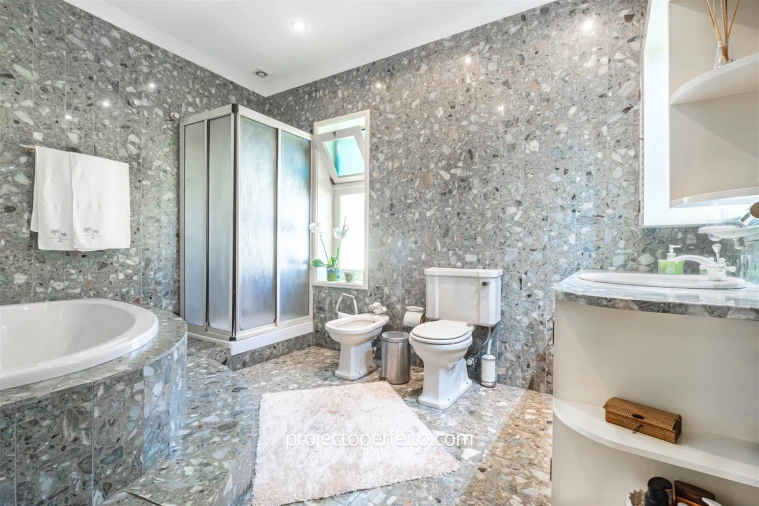 Moradia T4 para Venda em Anta e Guetim Foto 13