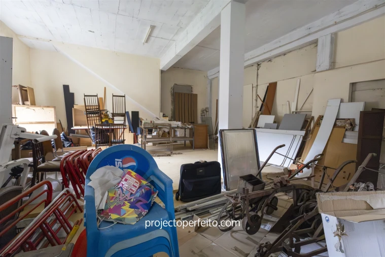 Armazém para Venda em Macieira de Cambra Foto 9