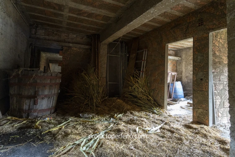 Armazém para Venda em Macieira de Cambra Foto 12