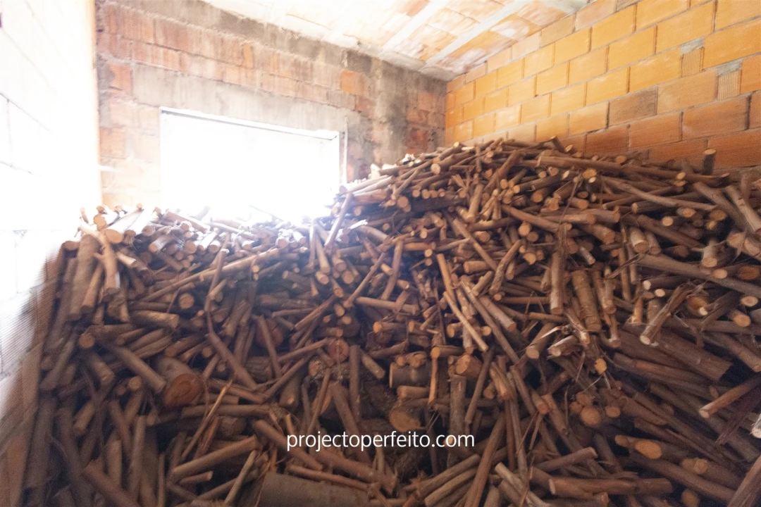 Armazém para Venda em Macieira de Cambra Foto 24