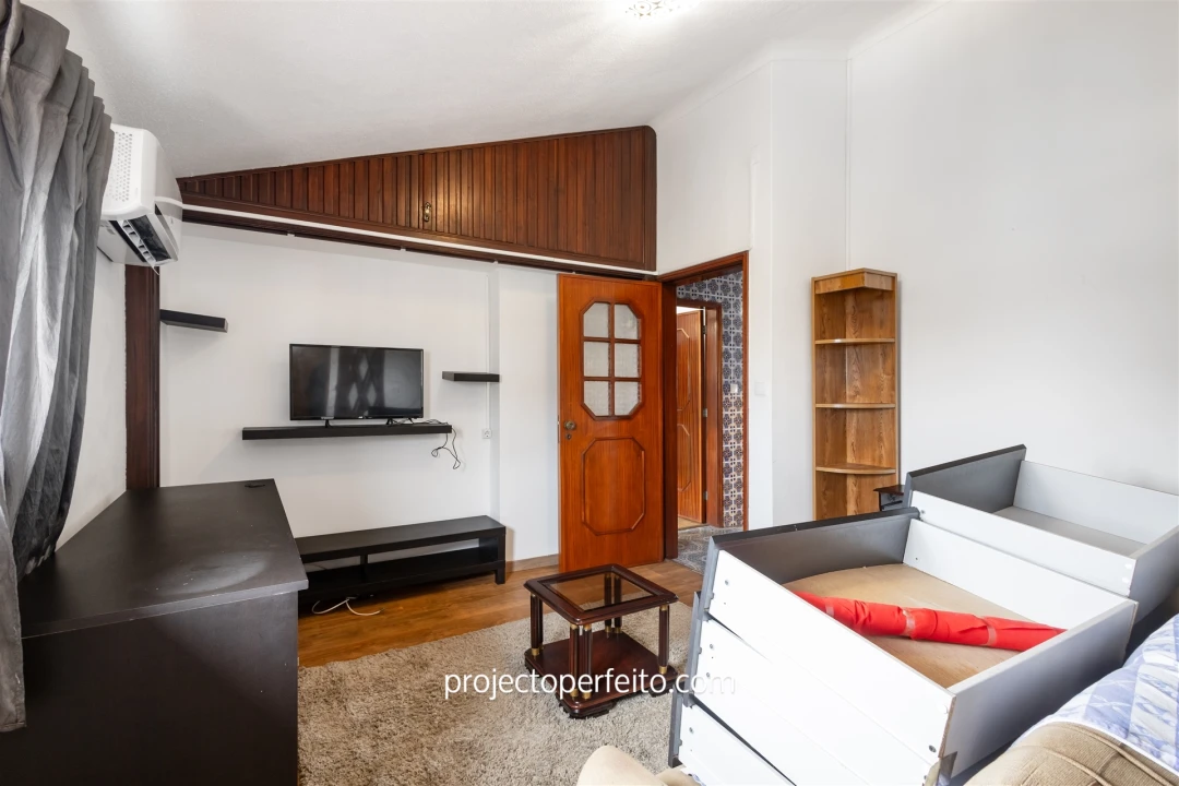 Apartamento T5 para Venda em Espinho Foto 1