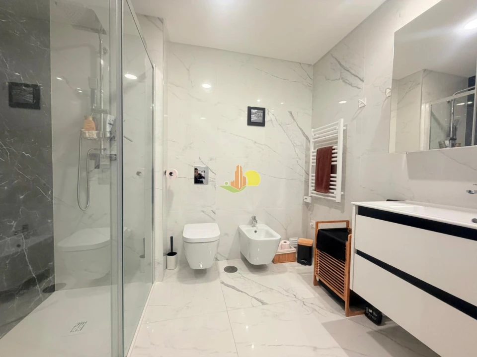 Apartamento T4 para Venda em Tavarede Foto 21