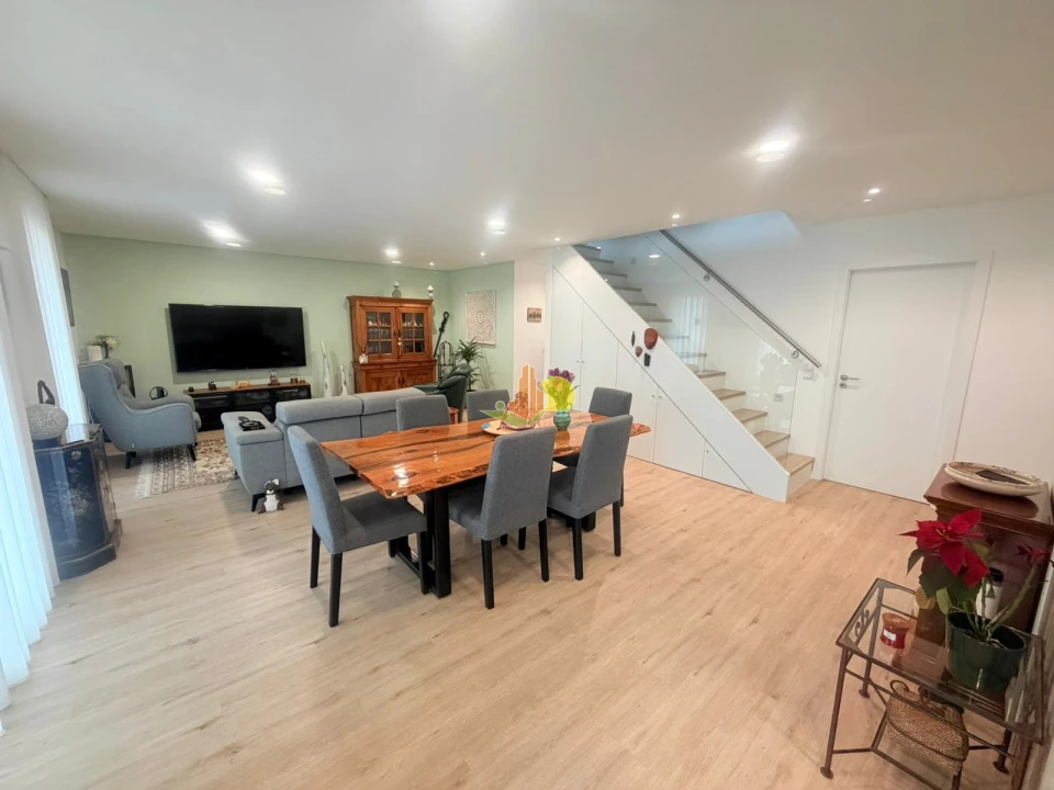 Apartamento T4 para Venda em Tavarede Foto 18