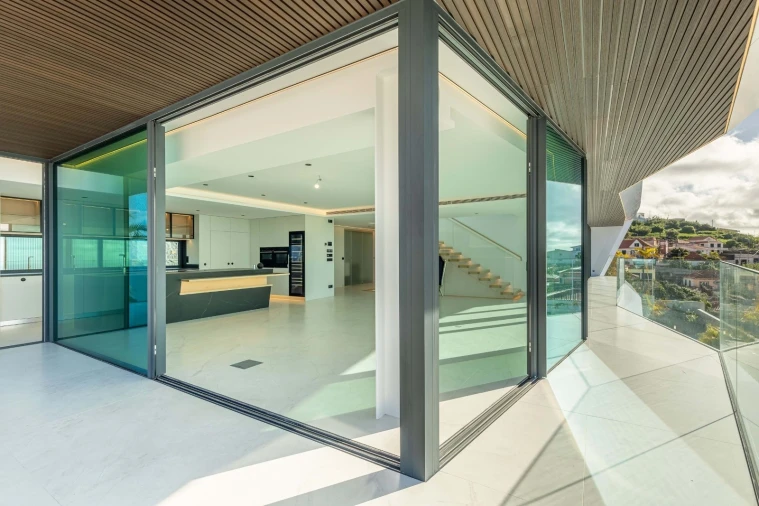 Moradia T4 para Venda em Funchal (Santa Maria Maior) Foto 14