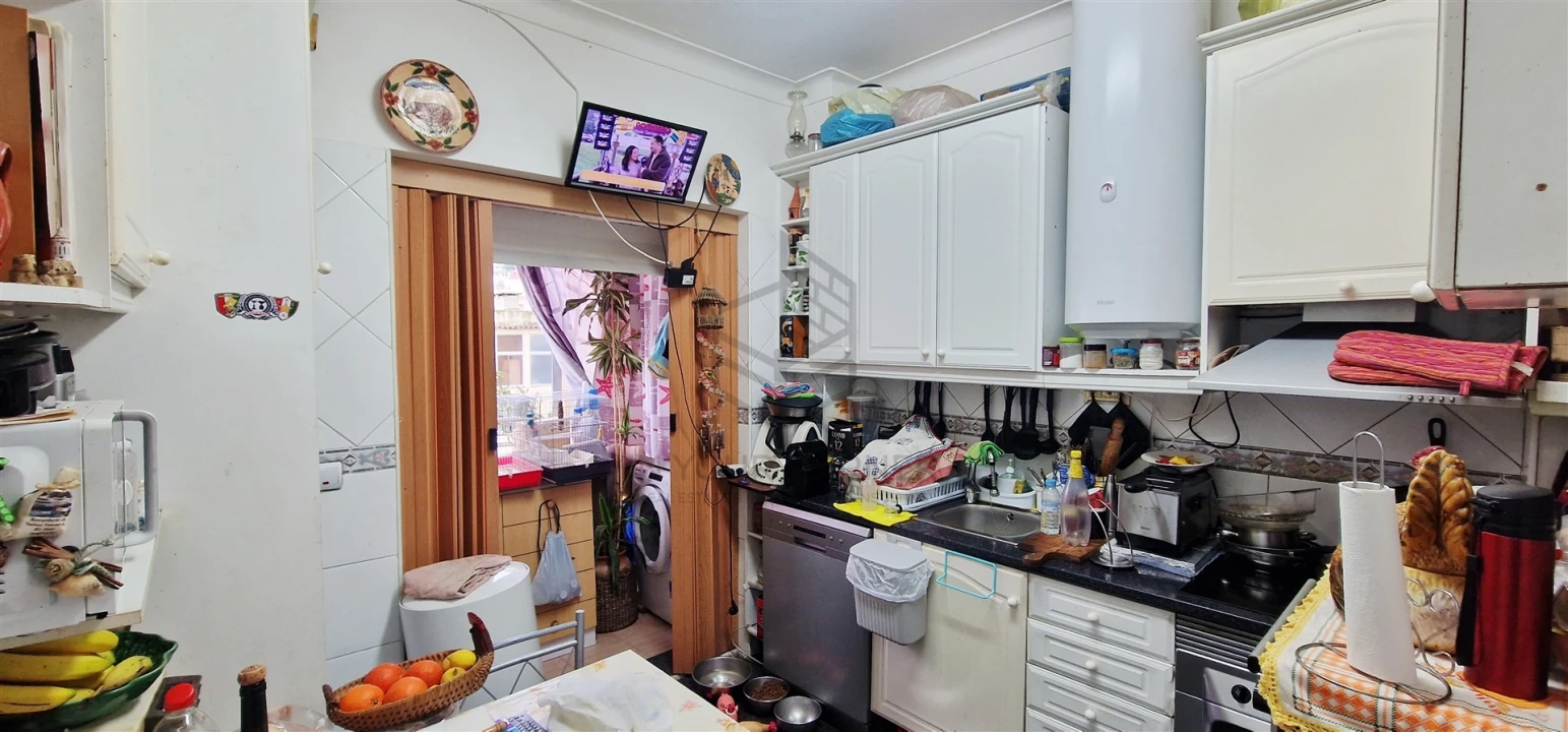 Apartamento T2 para Venda em Queluz e Belas Foto 17