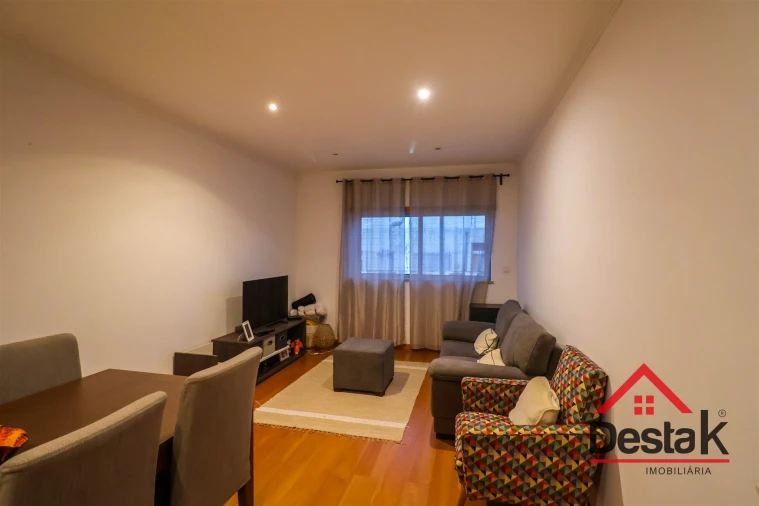 Apartamento T2 para Arrendamento em Ranhados Foto 1