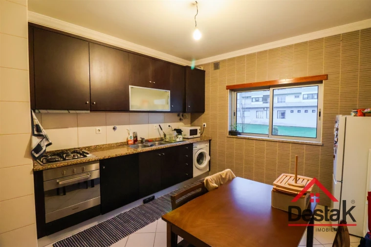 Apartamento T2 para Arrendamento em Ranhados Foto 5