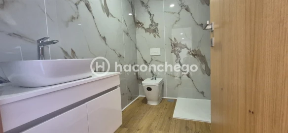 Apartamento T3 para Venda em Arcozelo