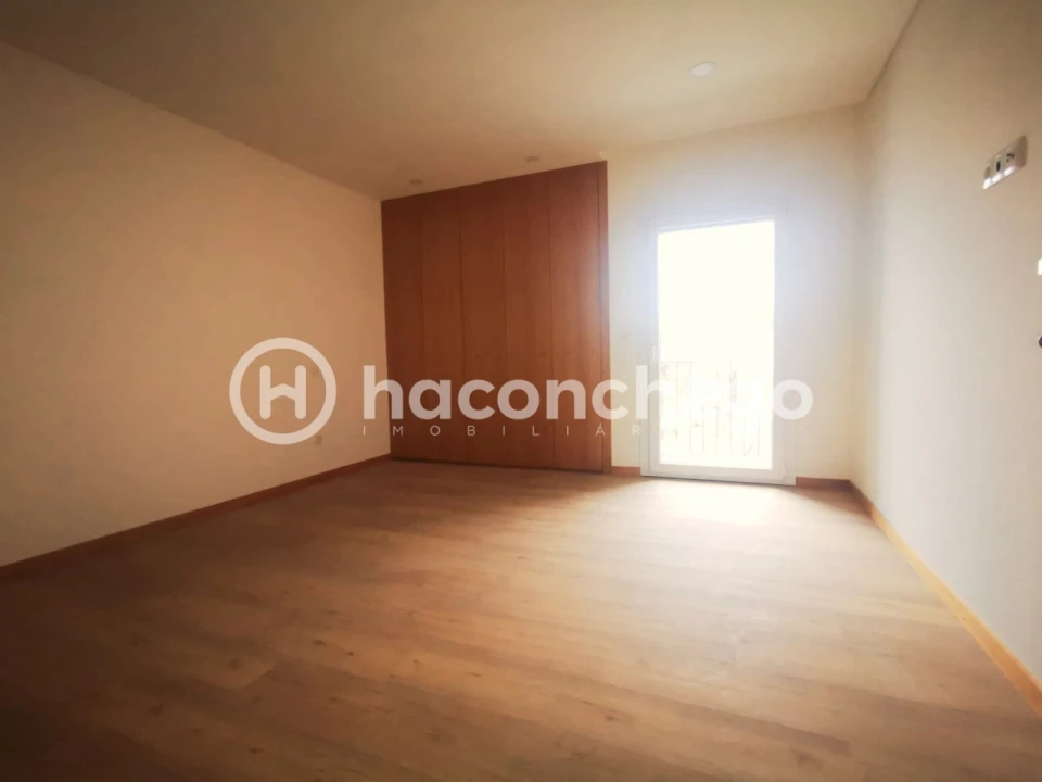 Apartamento T3 para Venda em Arcozelo Foto 17