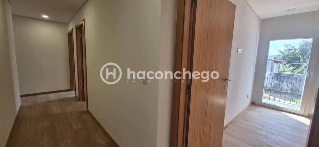 Apartamento T3 para Venda em Arcozelo Foto 22