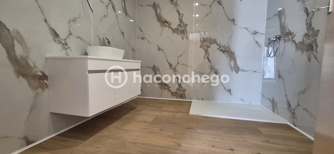Apartamento T3 para Venda em Arcozelo Foto 28