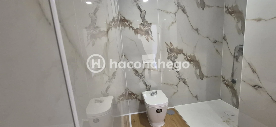 Apartamento T3 para Venda em Arcozelo Foto 39
