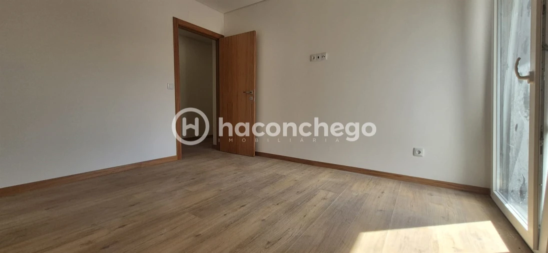 Apartamento T3 para Venda em Arcozelo Foto 32